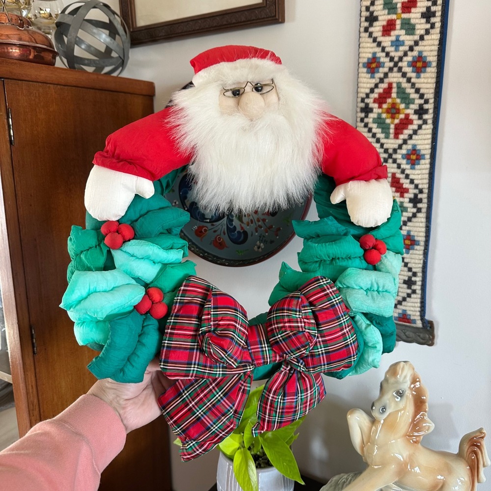 VTG 1993 Joelson Industries Santa Claus Puffalump Style Plush Christmas Wreath